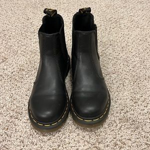 Dr. Marten Wanama leather Chelsea boot